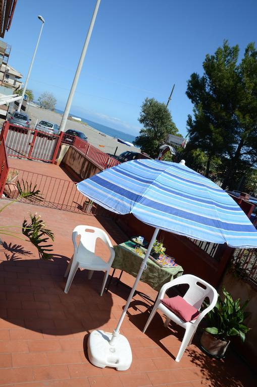 Casa Susanna Fondachello  Ngoại thất bức ảnh